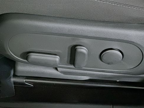 Used 2025 Hyundai Ioniq 5 SE image 13