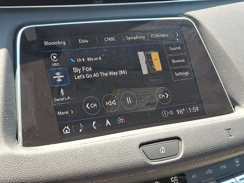 Used 2021 Cadillac XT4 Premium Luxury w/ Enhanced Visibility Package AWD/4WD image 15