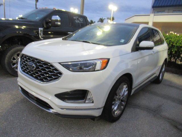 Used 2022 Ford Edge Titanium w/ Equipment Group 301A AWD/4WD image 3