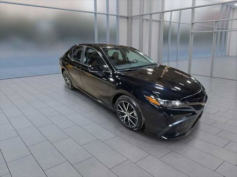 Certified 2023 Toyota Camry SE w/ Cold Weather Package image 2