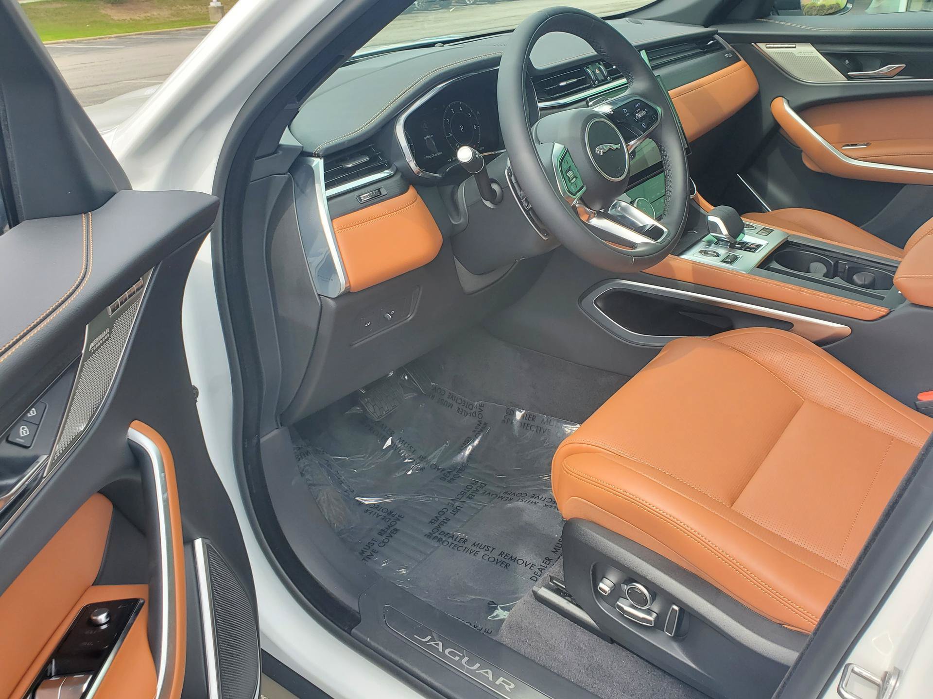 New 2026 Jaguar F-PACE R-Dynamic S AWD/4WD image 10