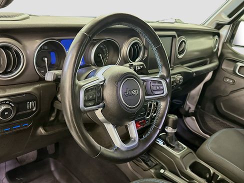 Used 2023 Jeep Wrangler Unlimited Rubicon 4xe w/ Cold Weather Group AWD/4WD image 18