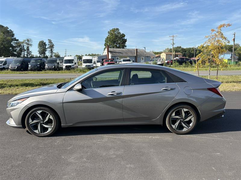 Used 2023 Hyundai Elantra Limited FWD image 2