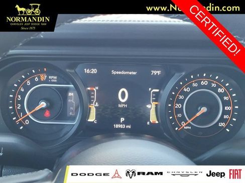 Certified 2026 Jeep Gladiator Mojave AWD/4WD image 8