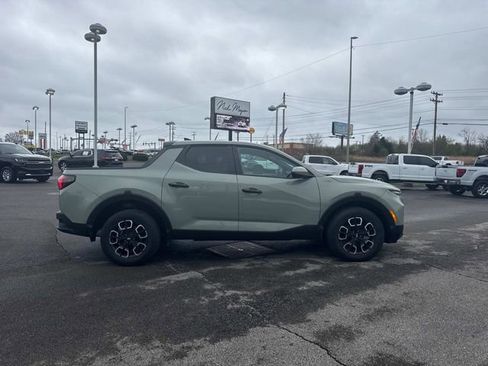 Used 2023 Hyundai Santa Cruz SEL AWD/4WD image 3