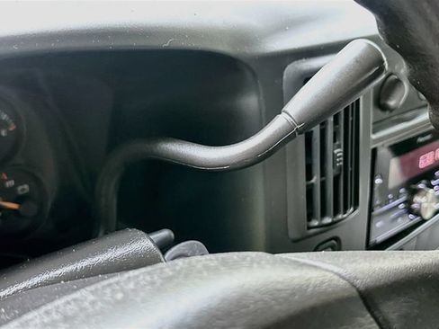 Used 2005 GMC Savana 2500 RWD image 20