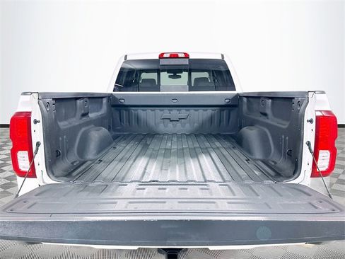 Used 2017 Chevrolet Silverado 1500 LTZ Z71 image 30