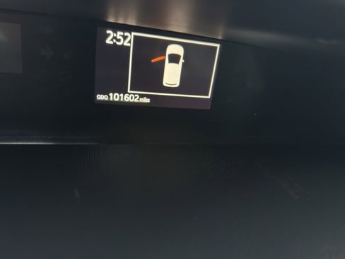 Used 2018 Toyota Prius C Three image 15