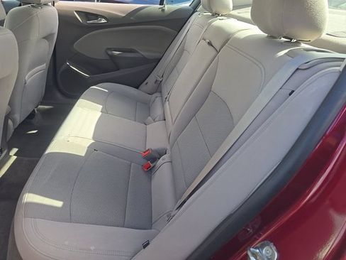 Used 2018 Chevrolet Cruze LT FWD image 8