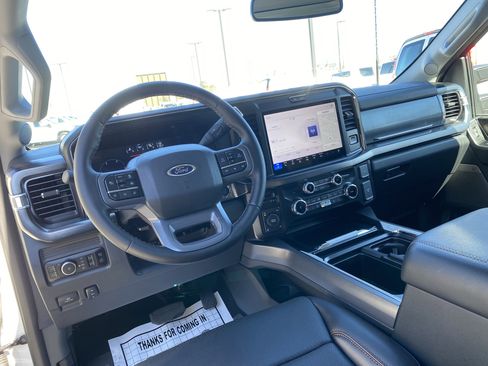 Used 2025 Ford F250 Lariat w/ Lariat Ultimate Package image 37