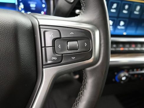 Used 2023 Chevrolet Silverado 1500 LT AWD/4WD image 6