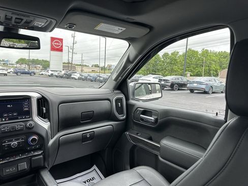 Used 2021 Chevrolet Silverado 1500 LTZ AWD/4WD image 11