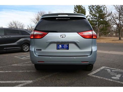 Used 2015 Toyota Sienna image 7