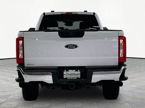 Used 2023 Ford F350 XLT image 5