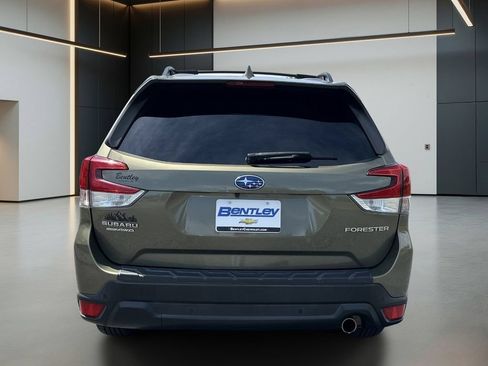 Used 2022 Subaru Forester Limited AWD/4WD image 5