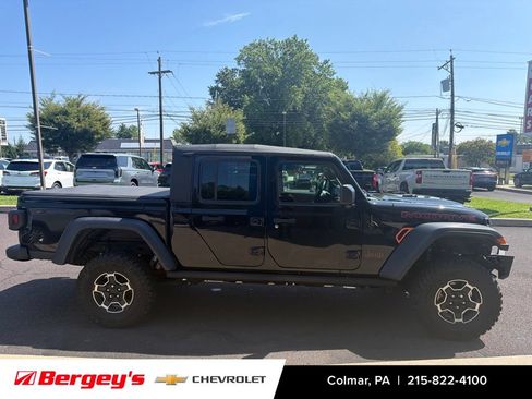 Used 2023 Jeep Gladiator Mojave w/ Cold Weather Group AWD/4WD image 3
