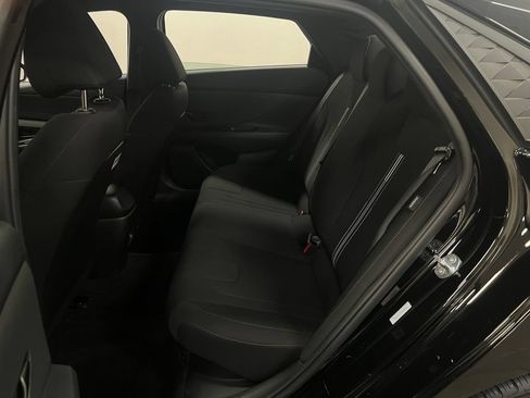 Used 2025 Hyundai Elantra SEL FWD image 26