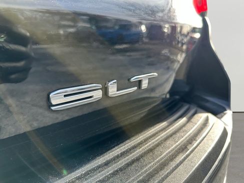 Used 2024 GMC Yukon SLT image 31