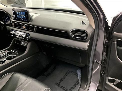 Used 2025 Honda Pilot Elite image 19