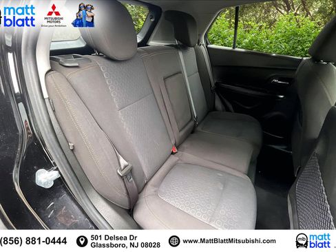 Used 2020 Chevrolet Trax LS w/ Tint and Cruise Package image 28