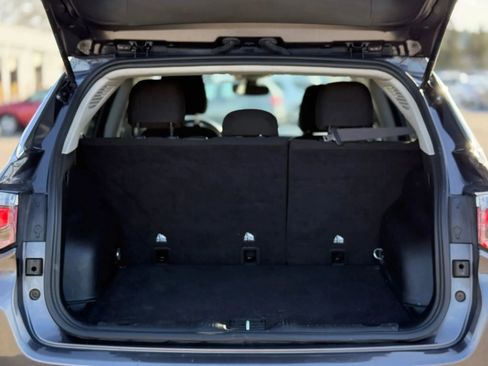 Used 2022 Jeep Compass Sport image 28