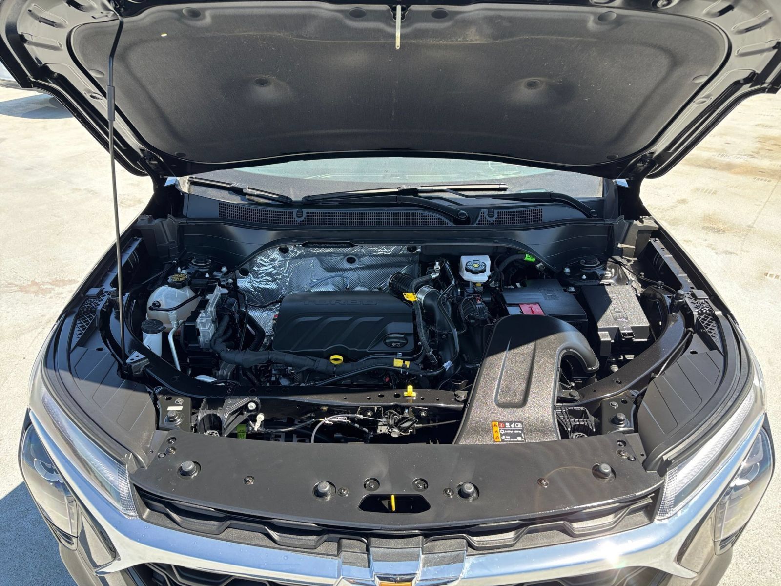 Used 2025 Chevrolet Trax LT FWD image 30