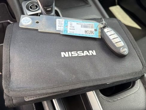 Used 2020 Nissan Sentra SV image 43