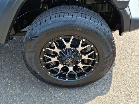 Used 2018 Jeep Wrangler Sport AWD/4WD image 9