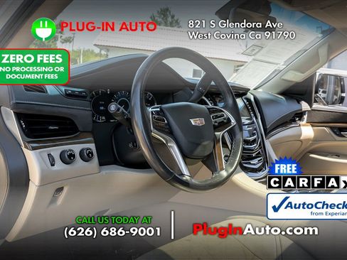 Used 2020 Cadillac Escalade Premium Luxury AWD/4WD image 7
