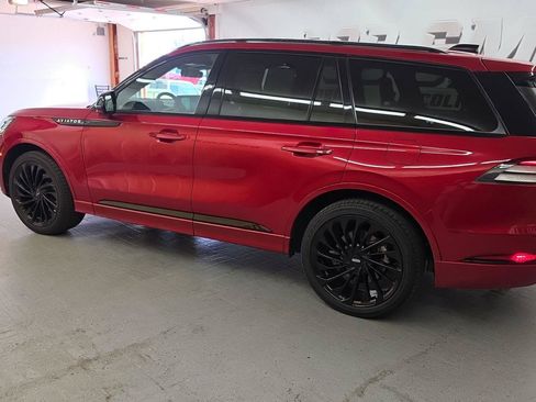 Certified 2025 Lincoln Aviator Reserve w/ Equipment Group 201A AWD/4WD image 3