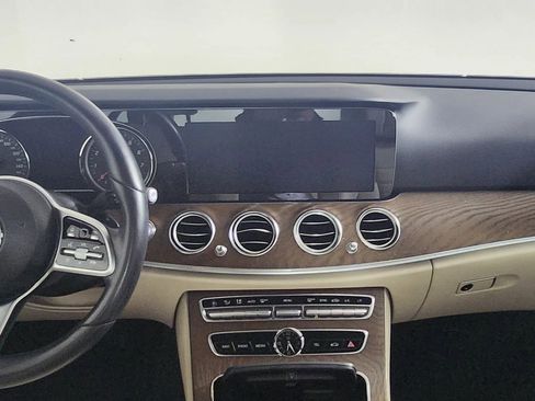 Used 2019 Mercedes-Benz E 450 E 450 4MATIC Sedan 4D image 24