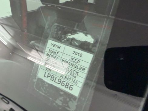 Used 2018 Jeep Wrangler Unlimited Rubicon image 34