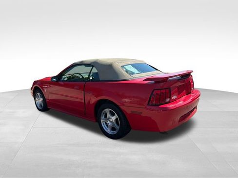 Used 2003 Ford Mustang Convertible RWD image 5