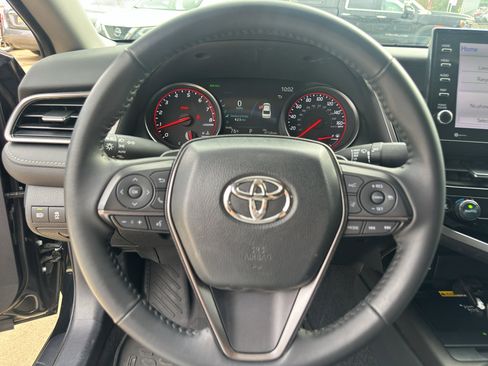 Used 2024 Toyota Camry XSE image 21