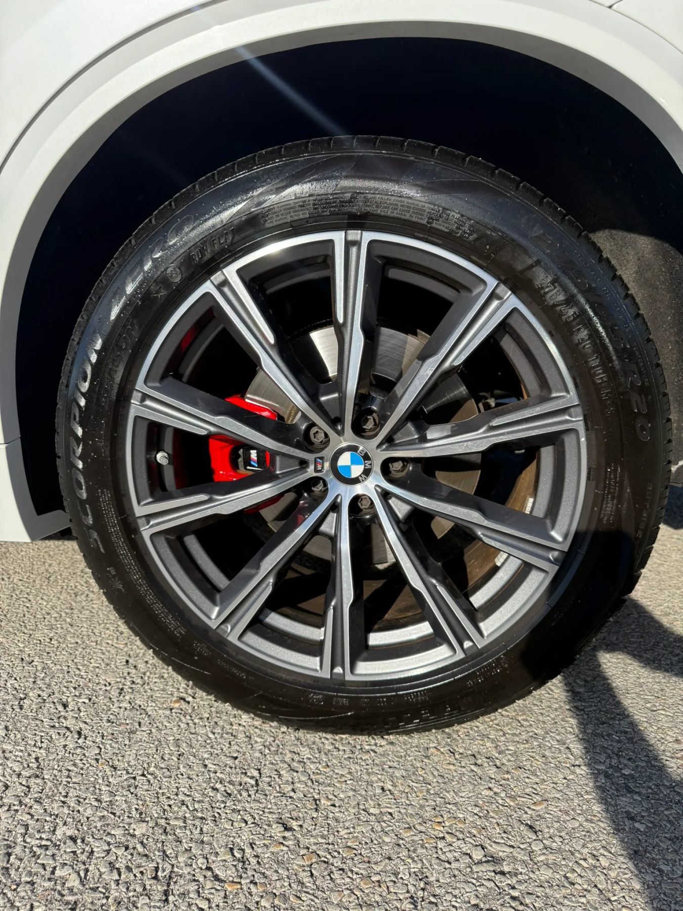 Used 2024 BMW X5 xDrive40i w/ M Sport Package AWD/4WD image 29