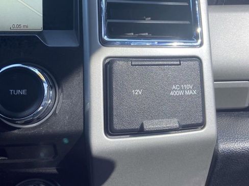 Used 2018 Ford F250 Lariat w/ Chrome Package image 29