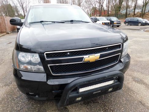 Used 2013 Chevrolet Tahoe LT w/ Luxury Package image 2