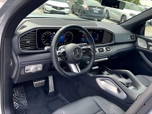 Used 2026 Mercedes-Benz GLS 450 4MATIC image 18