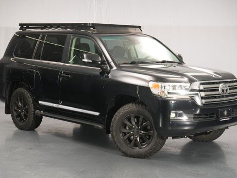 Used 2016 Toyota Land Cruiser AWD/4WD image 12