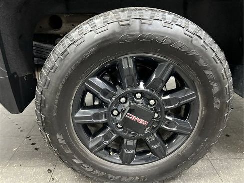 Certified 2024 GMC Sierra 2500 AT4 w/ Technology Package image 32