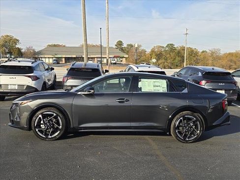 New 2025 Kia K4 GT-Line image 4