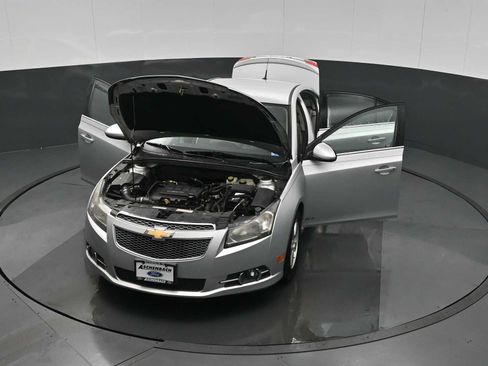 Used 2014 Chevrolet Cruze LT w/ RS Package image 37