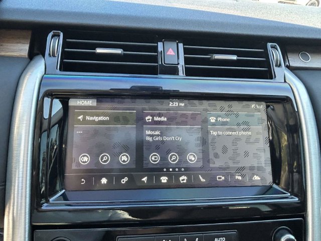 Used 2018 Land Rover Discovery HSE AWD/4WD image 22