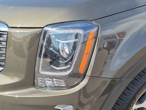Used 2020 Kia Telluride EX AWD/4WD image 9