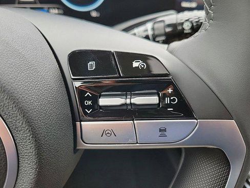 New 2025 Hyundai Elantra SEL image 19