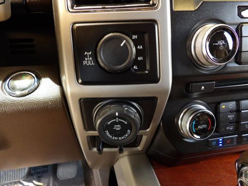 Used 2017 Ford F150 King Ranch w/ Equipment Group 601A Luxury image 32