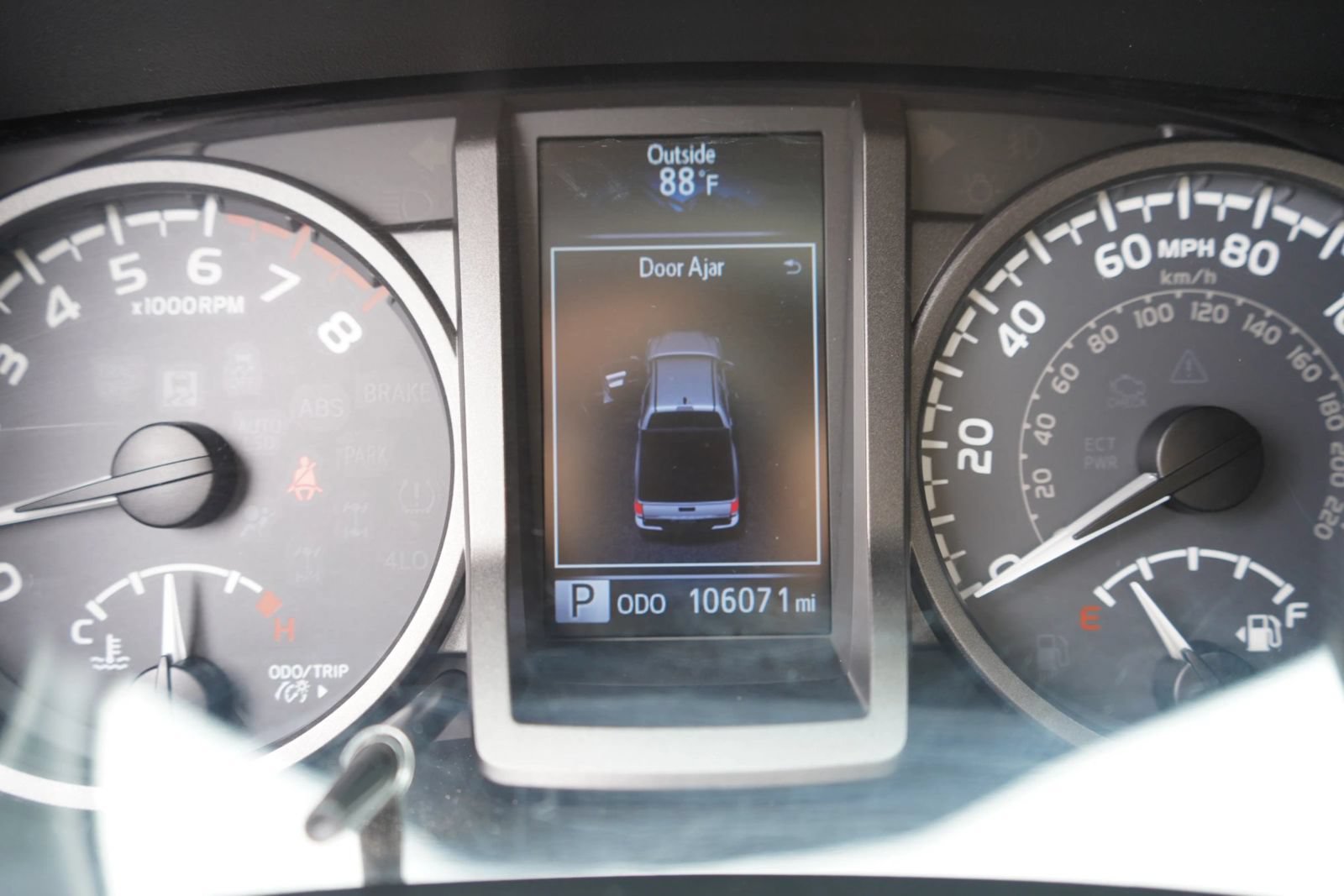 Used 2017 Toyota Tacoma TRD Sport RWD image 11