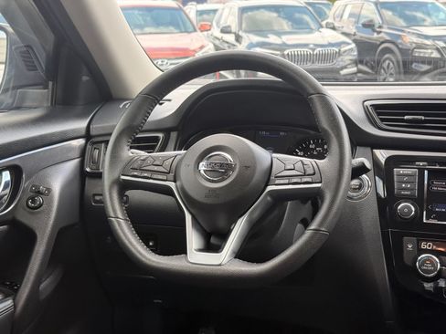 Used 2019 Nissan Rogue SV FWD image 37