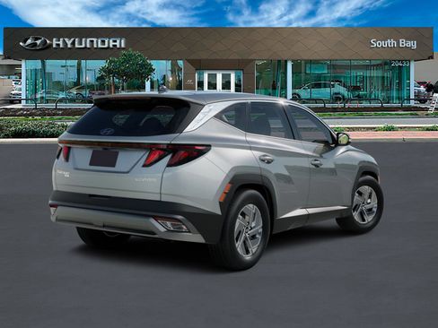 New 2026 Hyundai Tucson Blue SE image 5