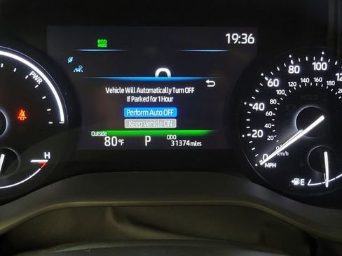 Used 2025 Toyota Sienna XLE FWD image 2